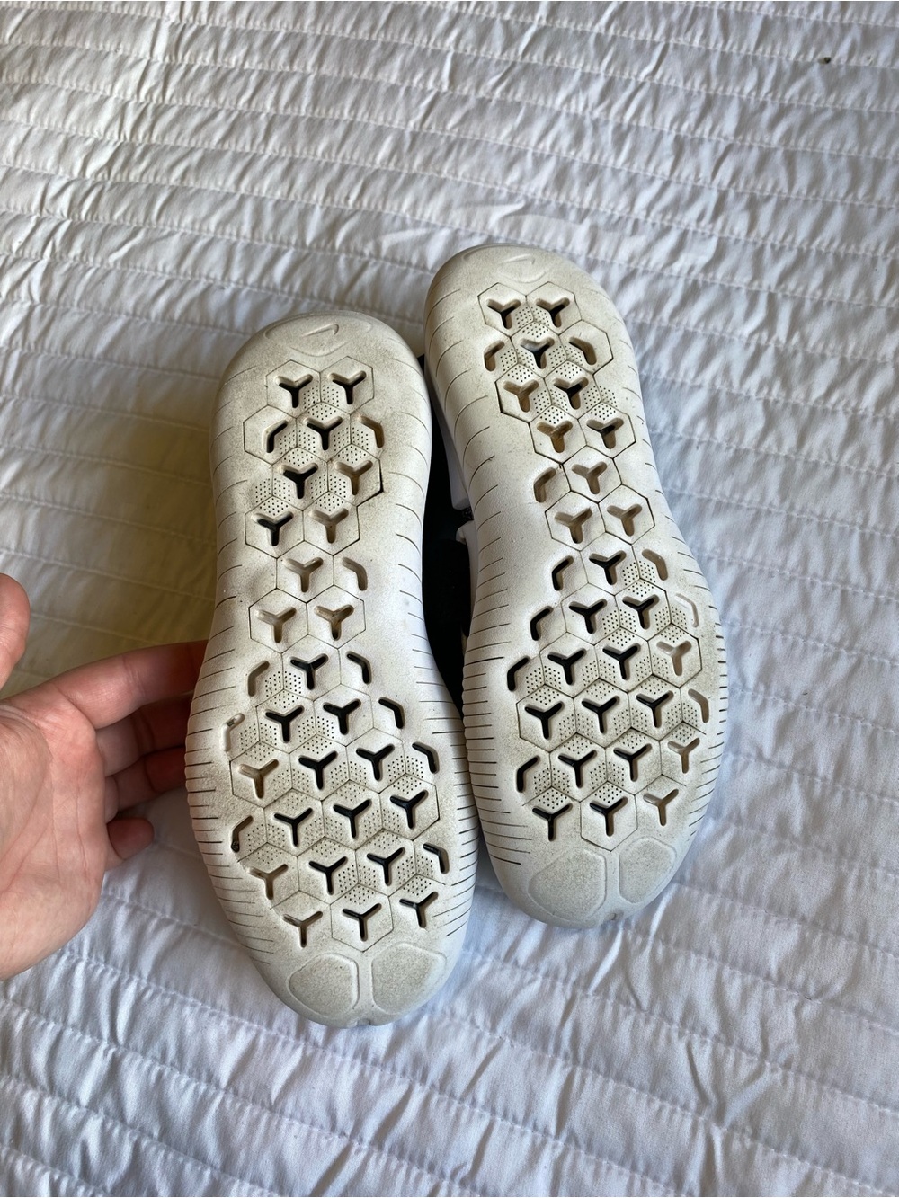 Nike Free RN Motion 2017 Women's Black and White Slip-On Knit Athletic Shoes - Picture 6 of 8